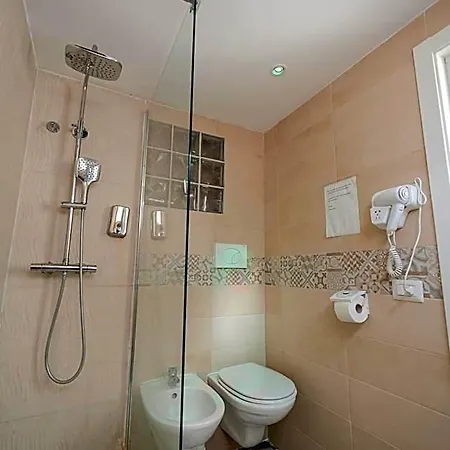 Il Faro 17 فندق مبيت وإفطار 3*
